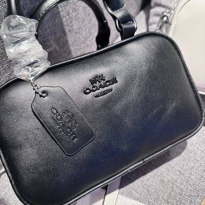 Elegant Leather Handbag