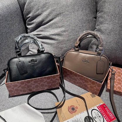 Elegant Leather Handbag