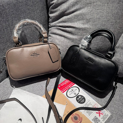 Elegant Leather Handbag